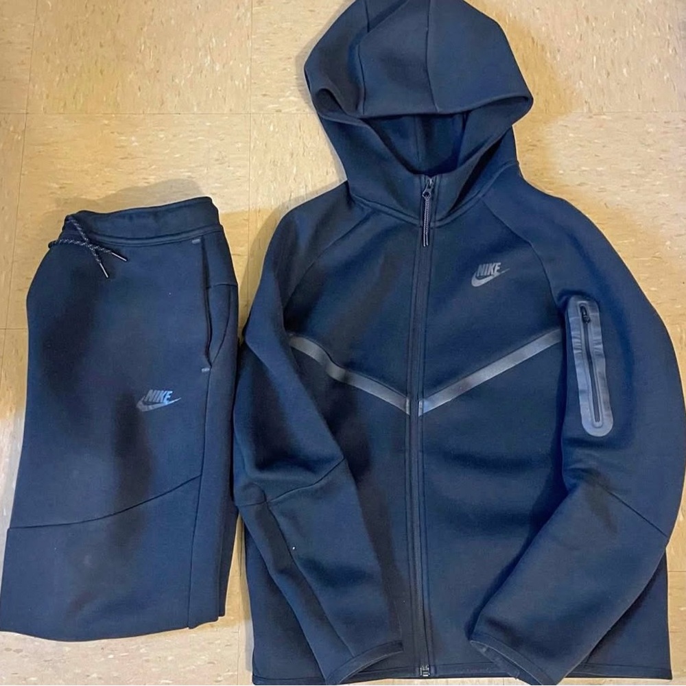 Nike Navy Tracksuit with Hoodie and Joggers